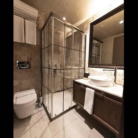 Hotel Tonight Port 4*