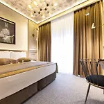 Tonight Port Hotel 4*