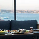 Tonight Port Estambul