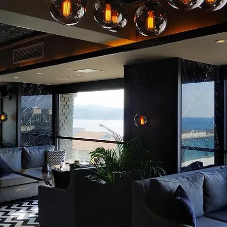 Hotel Tonight Port
