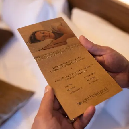 Tonight Port ホテル 4*