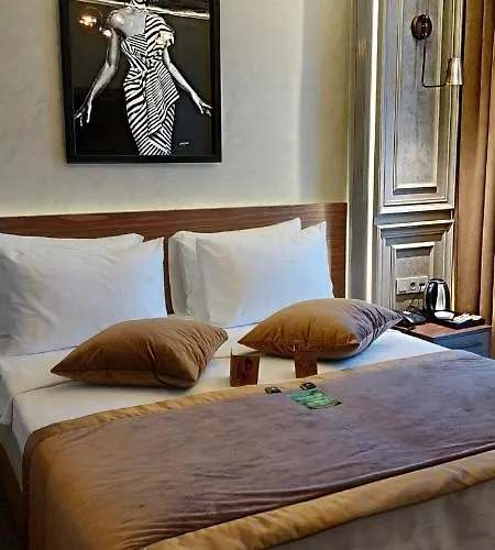 Tonight Port Hotel 4*