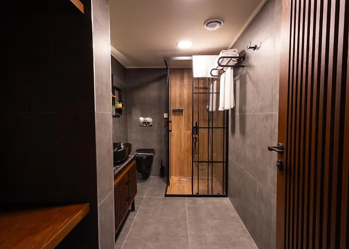 Tonight Port Hotel 4*